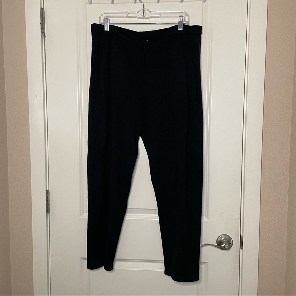 Black knit Eileen fisher pants sweatpants